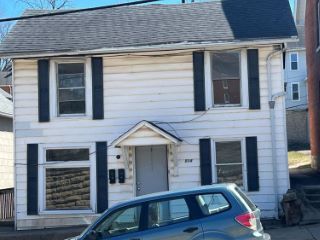 Foreclosed Home - 614 LORAS BLVD, 52001