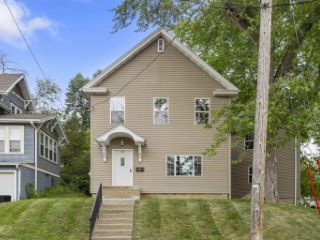 Foreclosed Home - 650 HARVARD ST, 52001