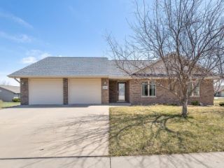 Foreclosed Home - 2124 CHEYENNE WAY, 52002