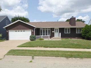 Foreclosed Home - 3537 KEYSTONE DR, 52002
