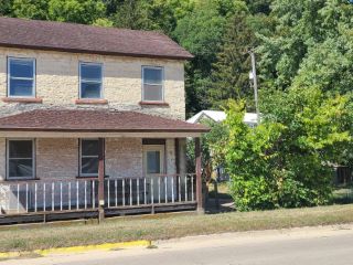 Foreclosed Home - 1030 HIGHWAY 52, 52052
