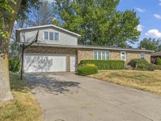Foreclosed Home - 7072 COUNTRY DR, 52065