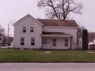 Foreclosed Home - 609 E WATER ST, 52101