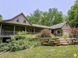 Foreclosed Home - 2975 S OLD MILL RD, 52101