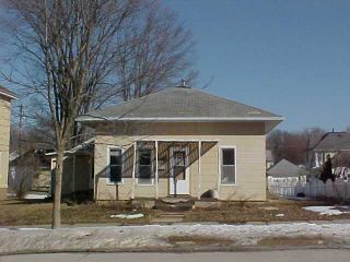 Foreclosed Home - 224 3RD AVE E, 52136