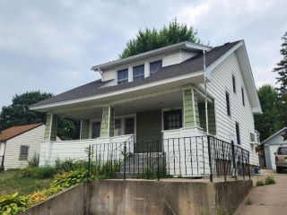 Foreclosed Home - 315 N MAIN ST, 52159
