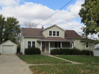 Foreclosed Home - 216 Market St, 52218