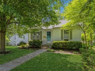 Foreclosed Home - 821 RUNDELL ST, 52240