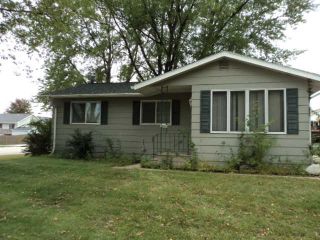 Foreclosed Home - 2900 1ST ST, 52302
