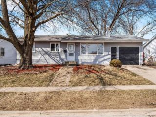 Foreclosed Home - 1330 BROCKMAN AVE, 52302