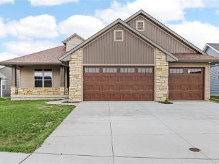 Foreclosed Home - 3373 CARRIAGE CT, 52302
