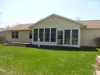 Foreclosed Home - 880 MAPLE ST, 52317