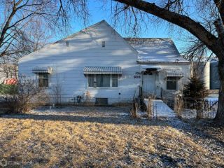 Foreclosed Home - 908 2ND ST, 52347