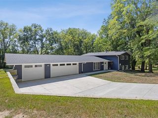 Foreclosed Home - 1796 TIMBER RIDGE DR, 52403