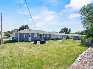 Foreclosed Home - 4 25TH AVE SW, 52404