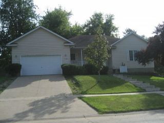 Foreclosed Home - 1700 GREENLEFE DR NW, 52405
