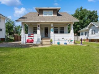 Foreclosed Home - 256 JOHNSON AVE NW, 52405