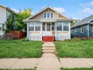 Foreclosed Home - 1522 B AVE NW, 52405