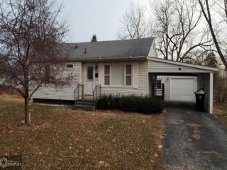 Foreclosed Home - 216 MINNEOPA AVE, 52501