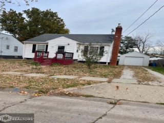 Foreclosed Home - 406 MINNESOTA ST, 52501