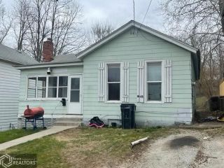 Foreclosed Home - 618 N 5TH ST, 52501