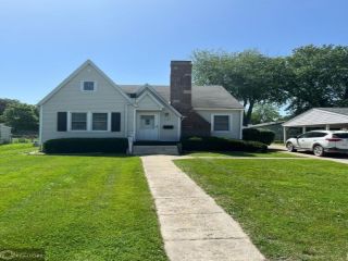Foreclosed Home - 709 MINNEOPA AVE, 52501
