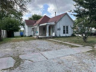 Foreclosed Home - 517 N 3RD ST, 52531