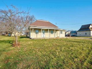 Foreclosed Home - 400 E 4TH ST, 52550