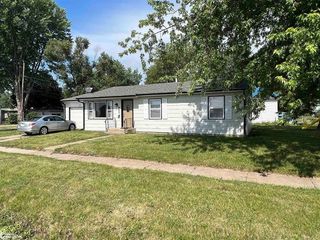 Foreclosed Home - 801 N 12TH ST, 52556