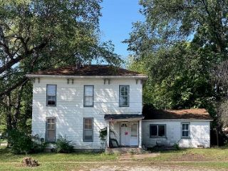 Foreclosed Home - 901 W GRIMES AVE, 52556