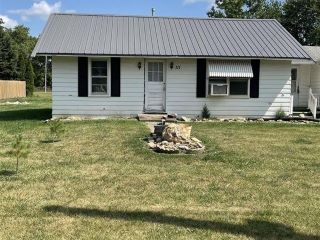 Foreclosed Home - 111 JEFFERSON ST, 52567