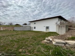 Foreclosed Home - 2050 295TH ST, 52577