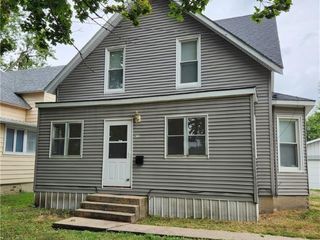 Foreclosed Home - 412 S 7TH ST, 52577