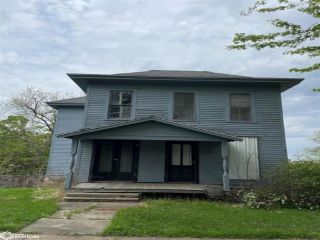 Foreclosed Home - 602 CEDAR ST, 52601
