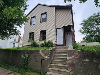 Foreclosed Home - 408 S 7TH ST, 52601