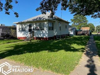 Foreclosed Home - 420 S 10TH ST, 52601