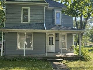 Foreclosed Home - 403 S 2ND ST, 52626