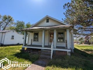 Foreclosed Home - 1305 23RD ST, 52627