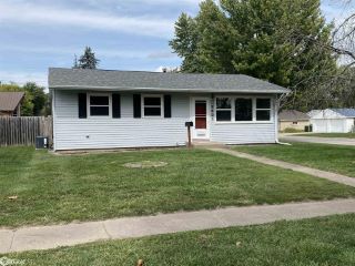 Foreclosed Home - 2401 AVENUE D, 52627