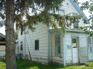 Foreclosed Home - 701 S 3RD ST, 52632