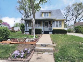Foreclosed Home - 2201 MCKINLEY AVE, 52632