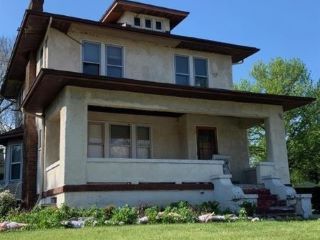 Foreclosed Home - 928 N 13TH ST, 52632