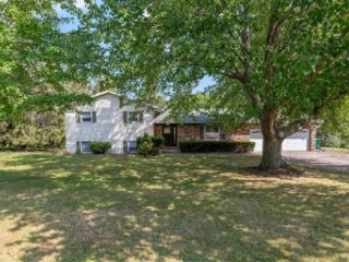Foreclosed Home - 8 ELMWOOD DR, 52726