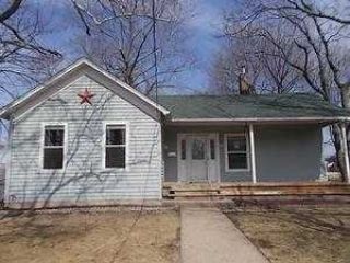 Foreclosed Home - 326 10th Ave, 52730