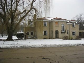 Foreclosed Home - 900 5TH AVE S, 52732