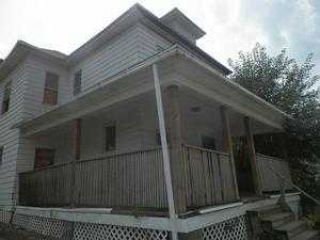 Foreclosed Home - 635 9th Ave S, 52732