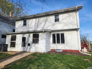 Foreclosed Home - 2349 N 5TH ST, 52732