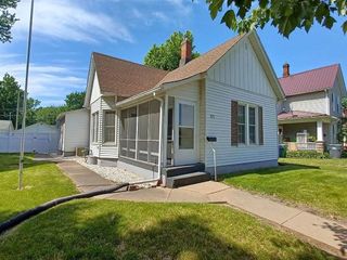 Foreclosed Home - 325 5TH AVE N, 52732