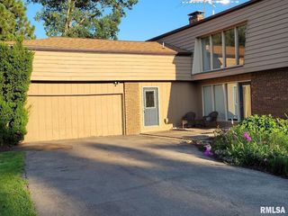 Foreclosed Home - 905 OAK KNOLLS CT, 52732