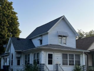 Foreclosed Home - 704 9TH AVE S, 52732